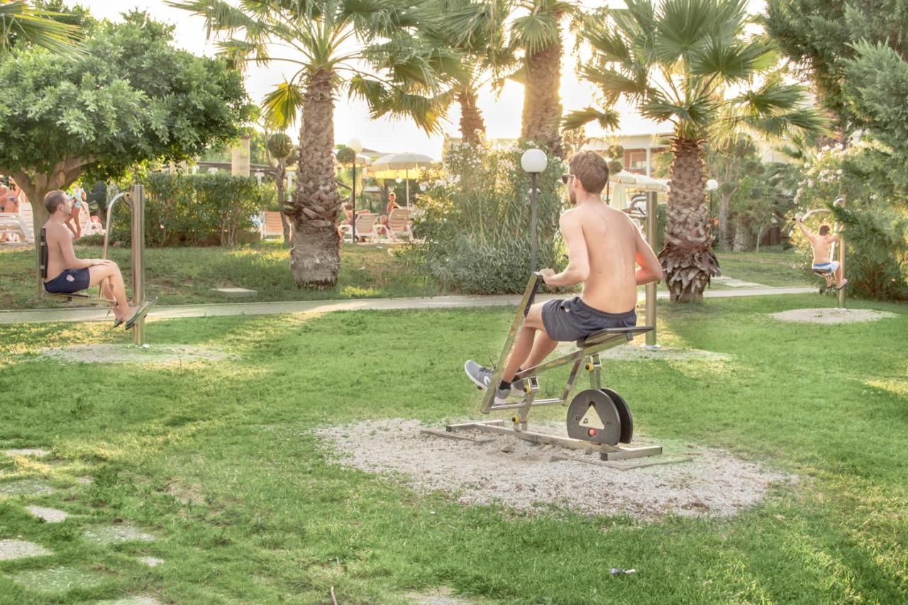 מלון נובה סירי מרינה Centro Turistico Akiris מראה חיצוני תמונה